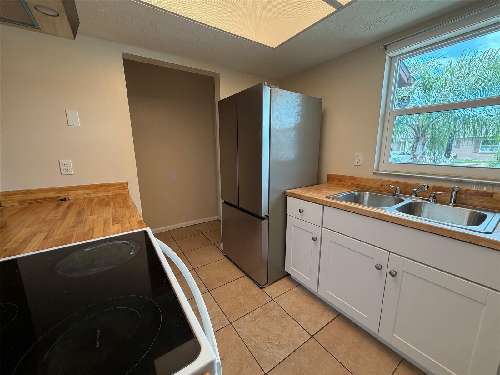 9523 FIELDVIEW CIR #9523 — photo 2