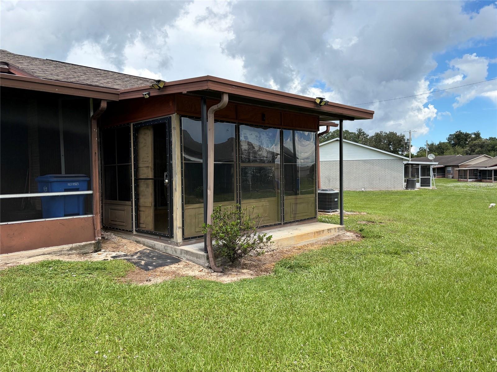 9523 FIELDVIEW CIR #9523 — photo 14