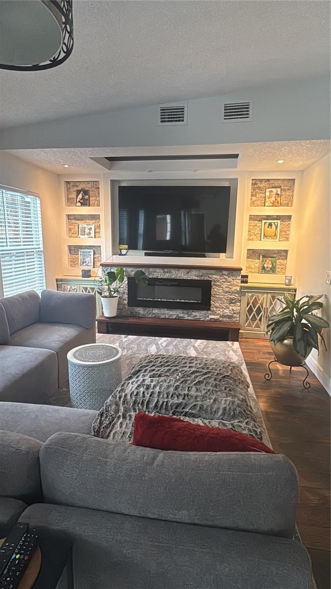 16008 SAGEBRUSH RD — photo 11