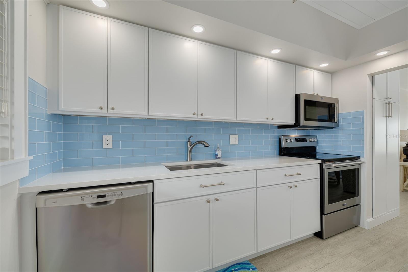 865 S GULFVIEW BLVD #109 — photo 5