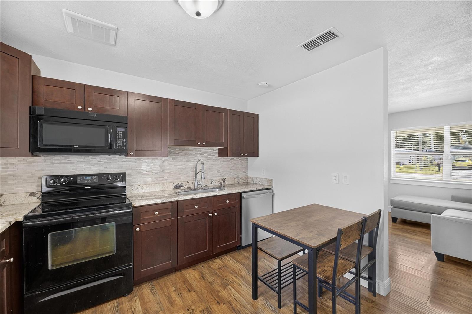 4421 W IOWA AVE — photo 12