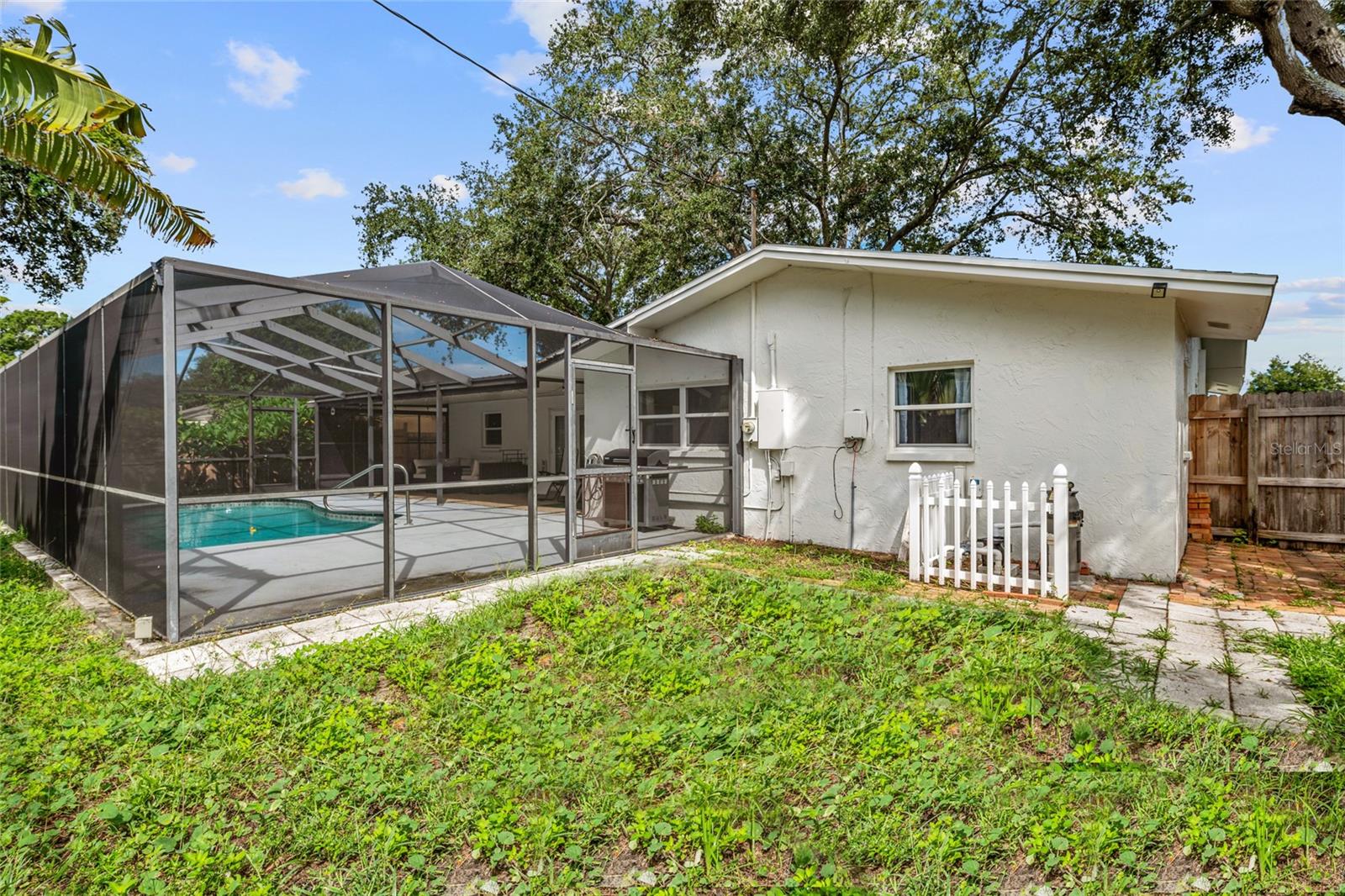 1863 MONICA DR — photo 36