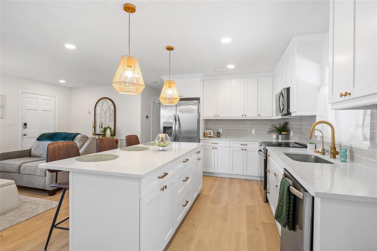1863 MONICA DR — photo 13