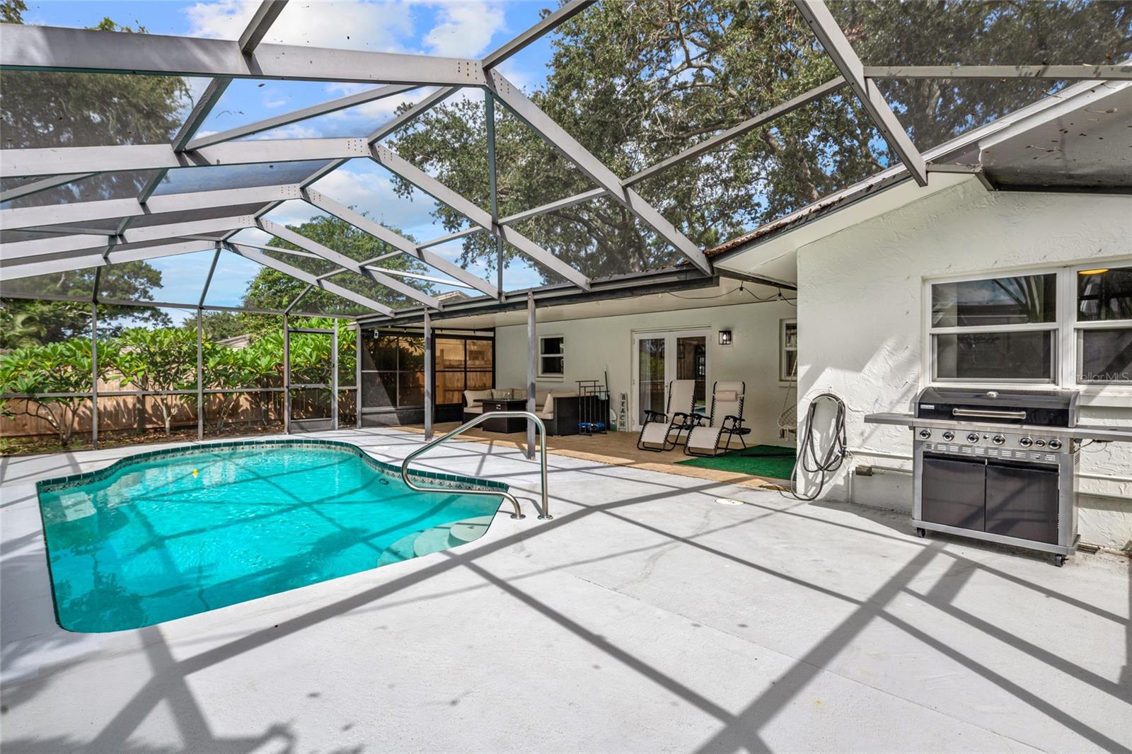1863 MONICA DR — photo 33