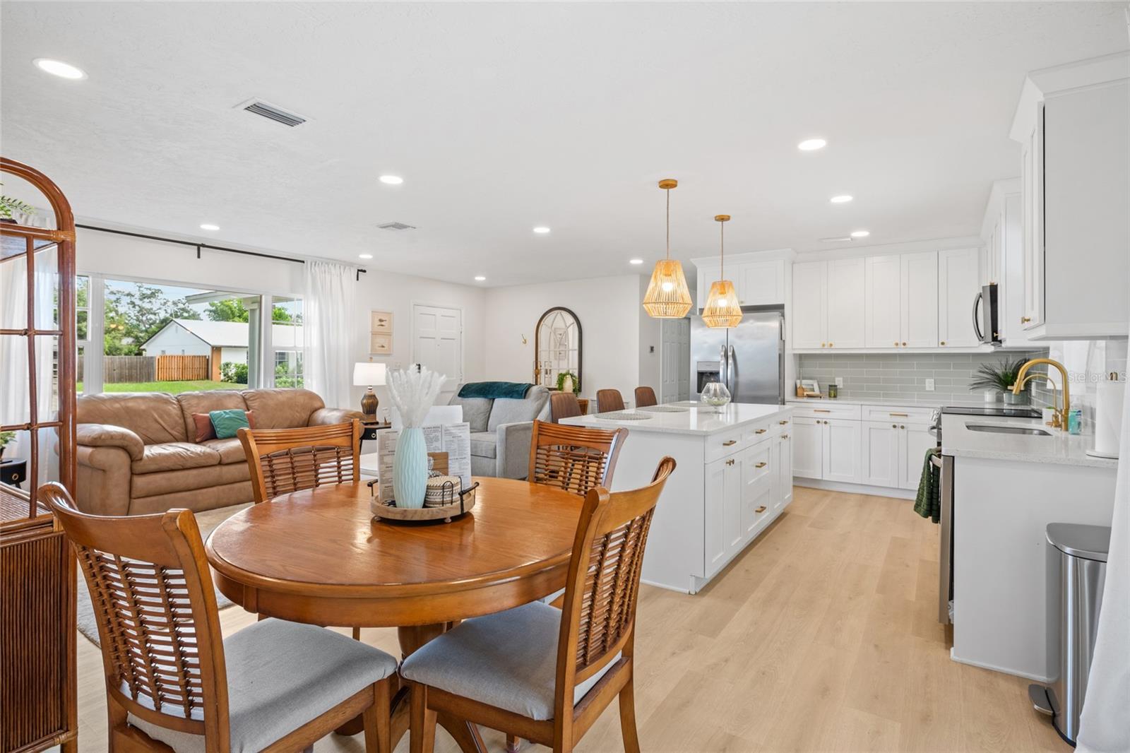1863 MONICA DR — photo 16