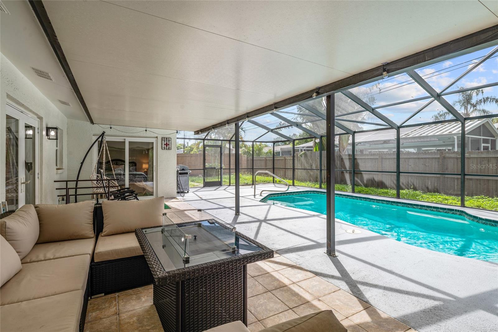 1863 MONICA DR — photo 30
