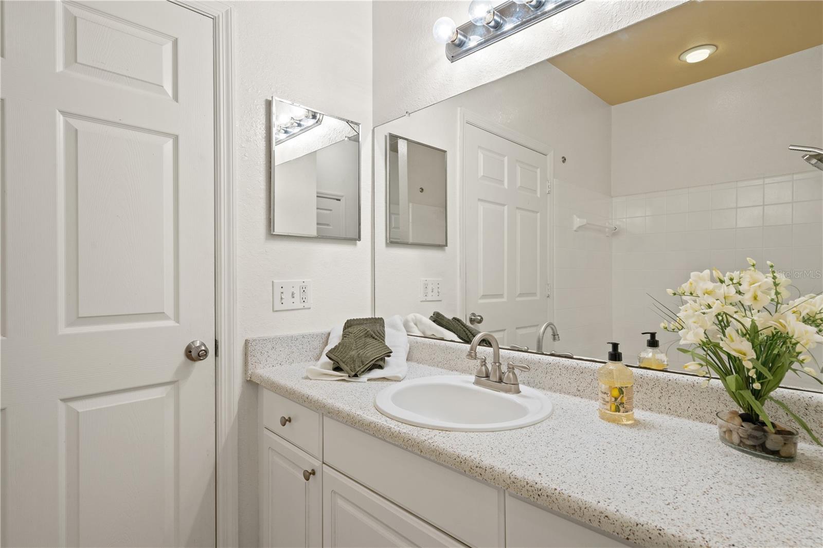 5561 ROSEHILL RD #103 — photo 17