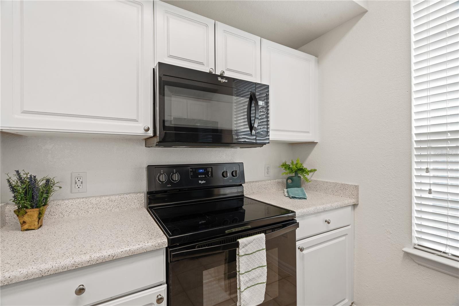 5561 ROSEHILL RD #103 — photo 8