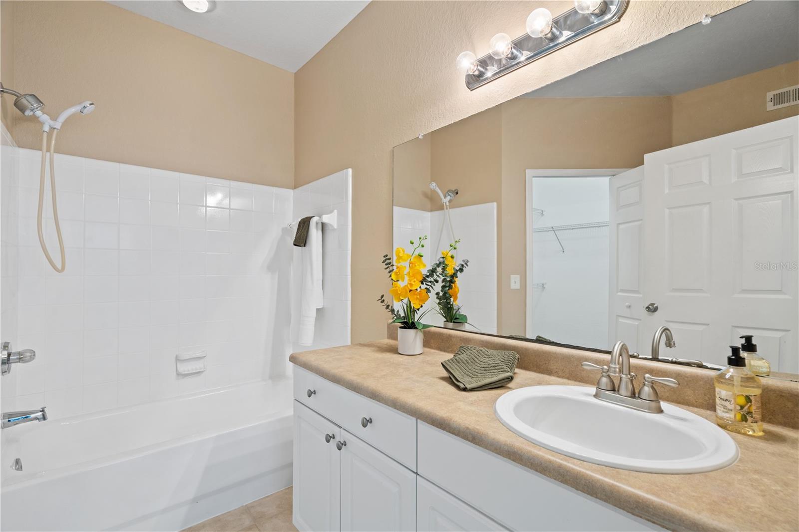 5561 ROSEHILL RD #103 — photo 22