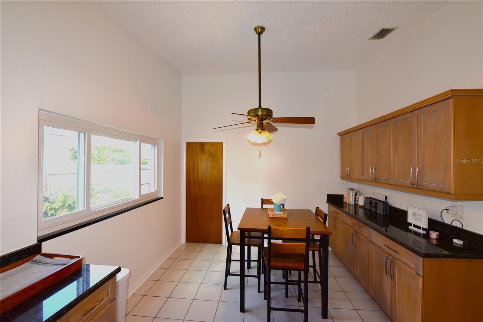 2529 INDIGO DR — photo 25