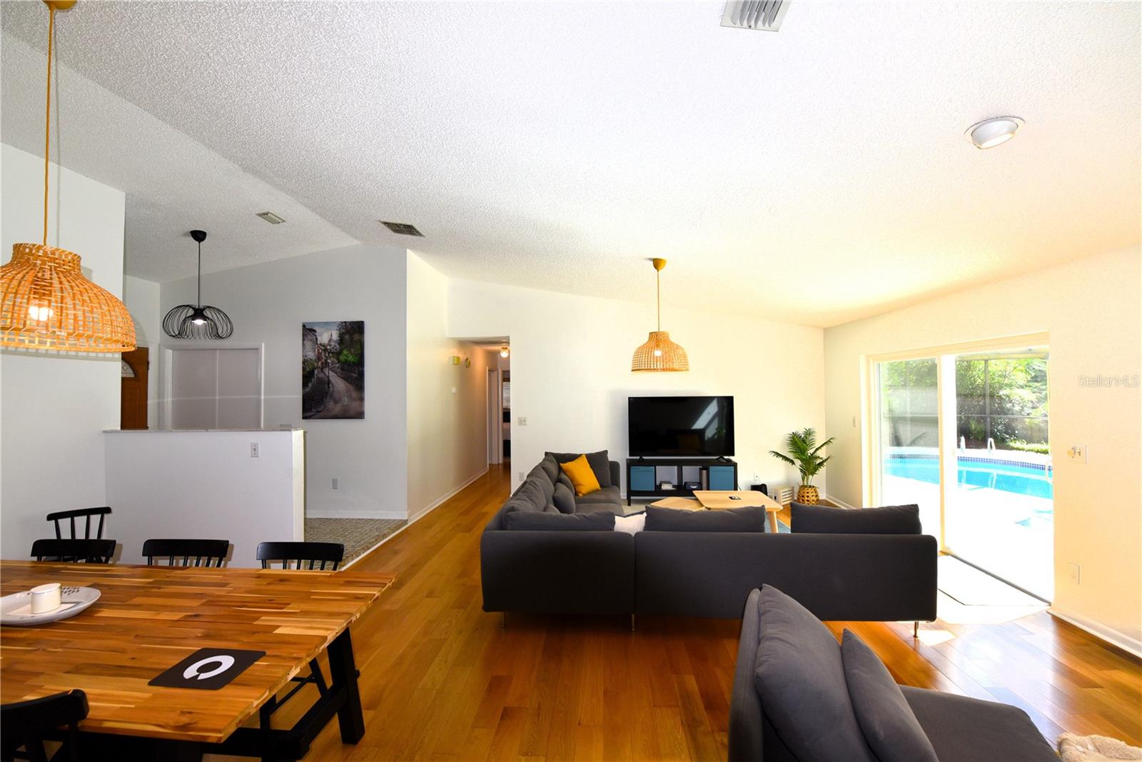 2529 INDIGO DR — photo 17