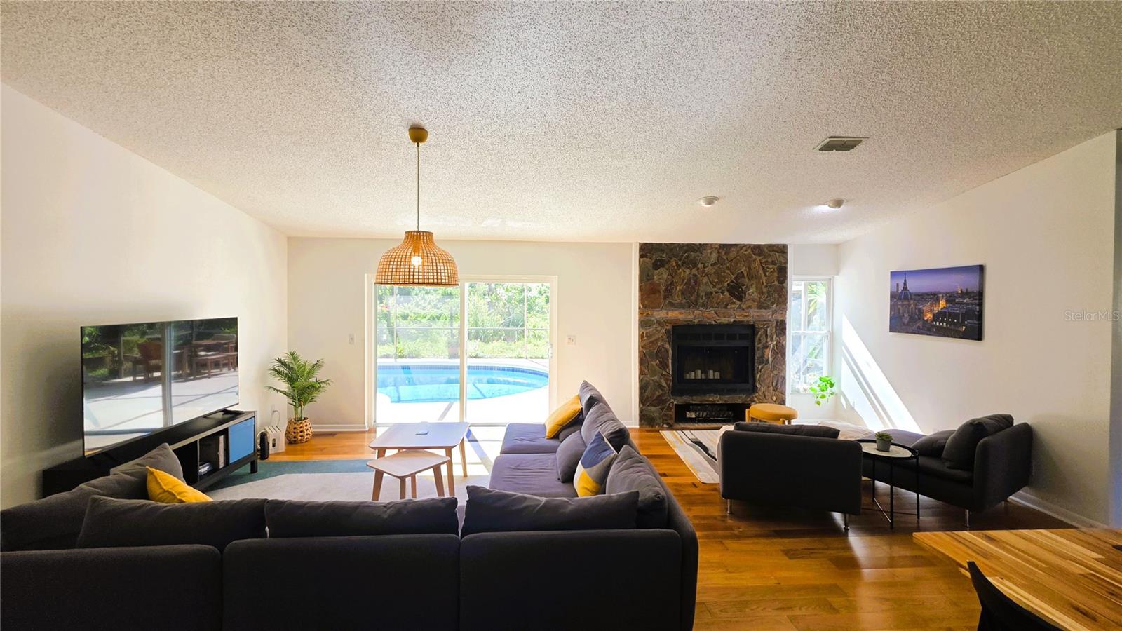 2529 INDIGO DR — photo 13