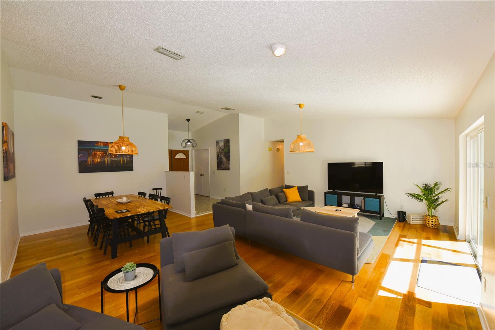 2529 INDIGO DR — photo 9