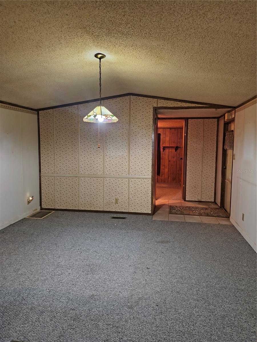 18250 CAUFIELD RD — photo 11