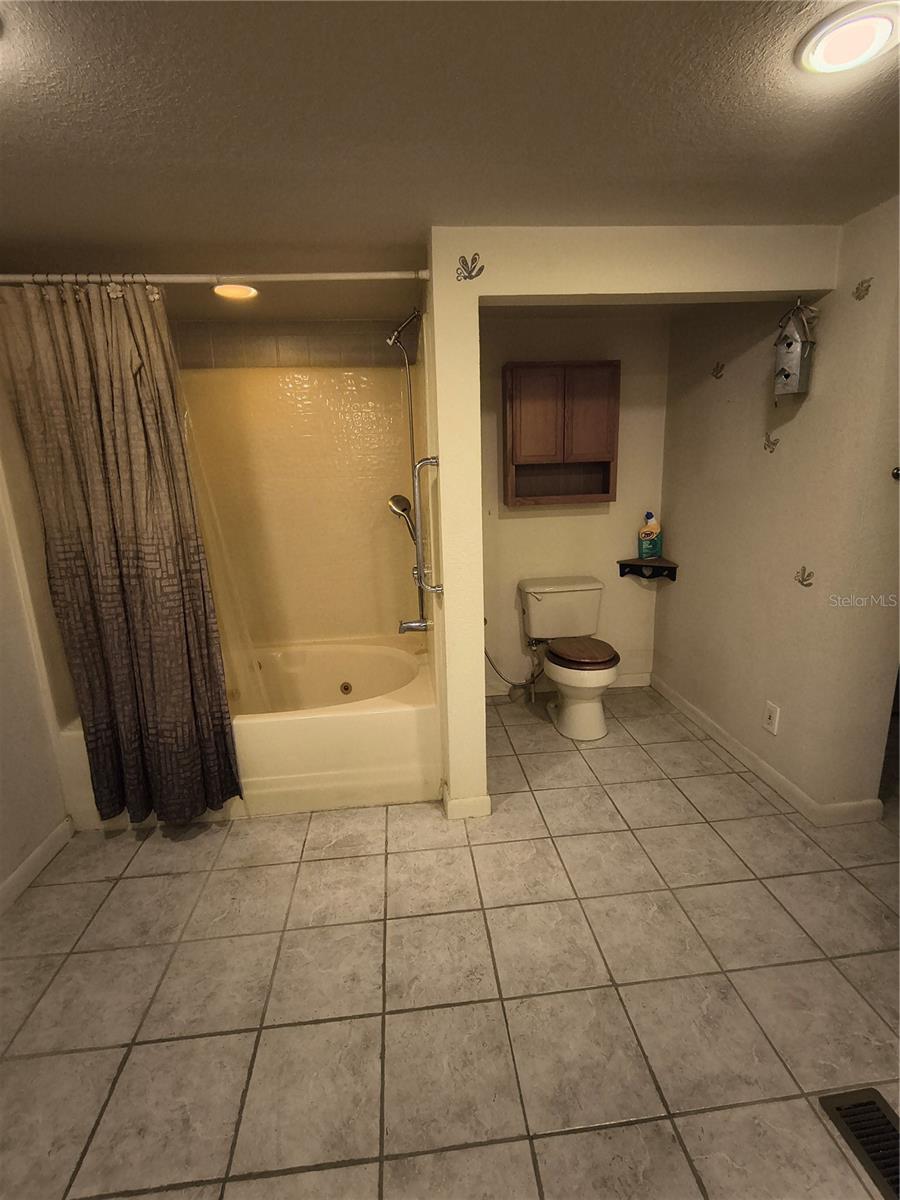 18250 CAUFIELD RD — photo 21
