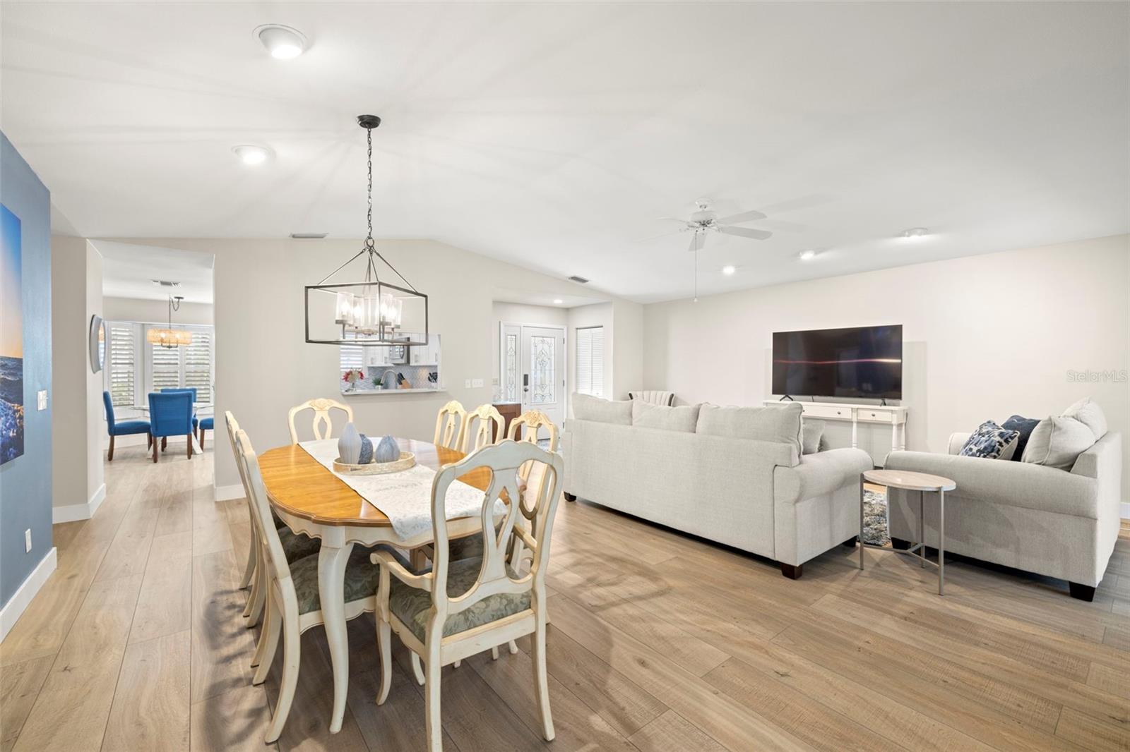 3428 BROOKRIDGE LN — photo 8