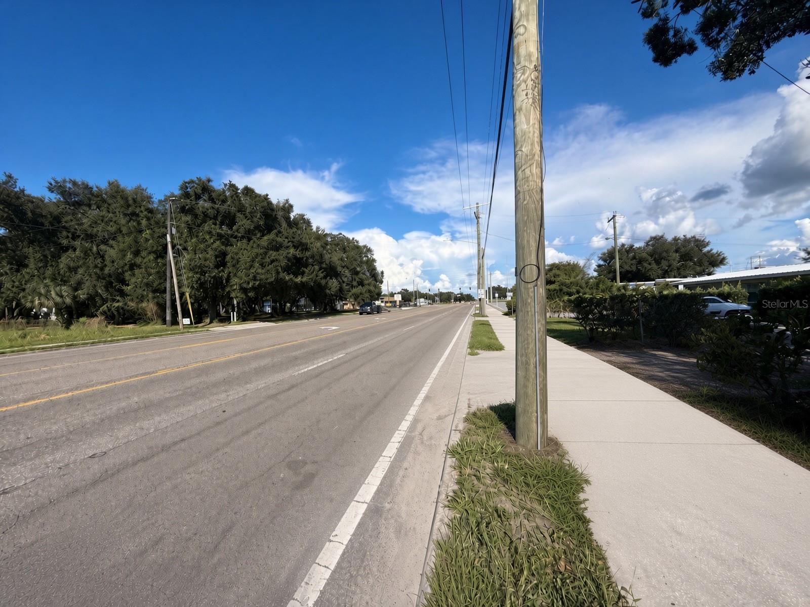 7707 GIBSONTON DR — photo 3