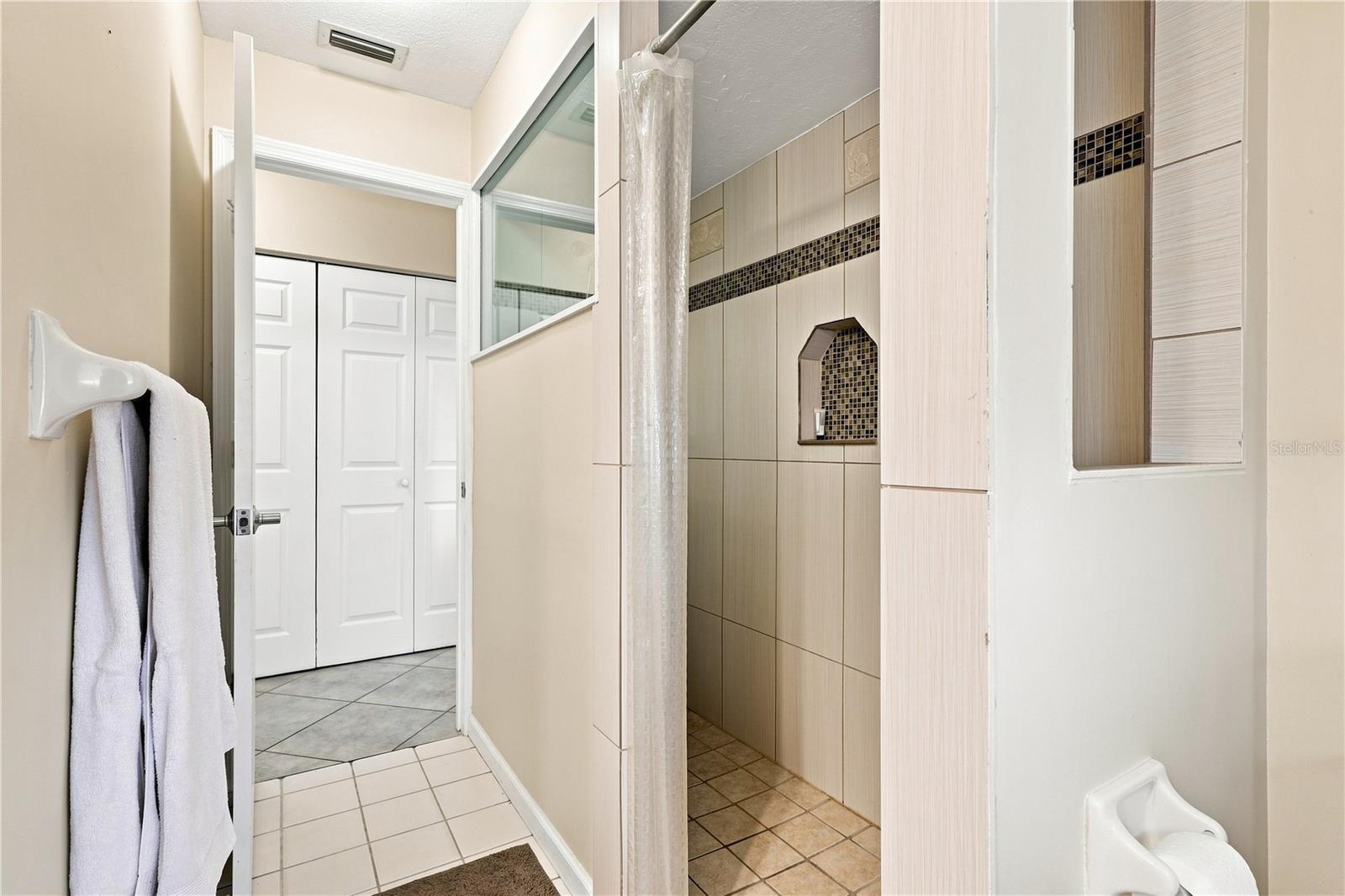 468 HARLAND ST — photo 13