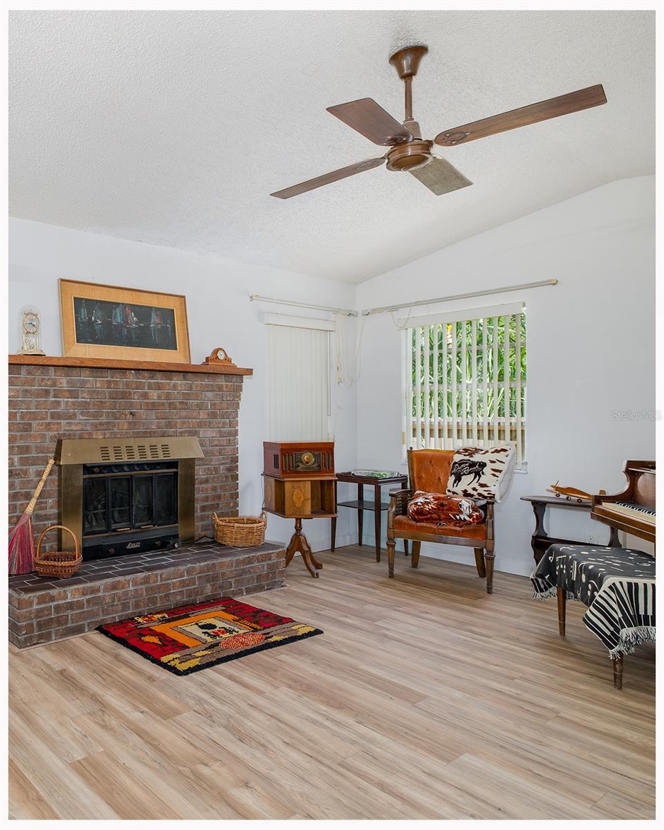 4715 NEEDLE PALM DR — photo 31