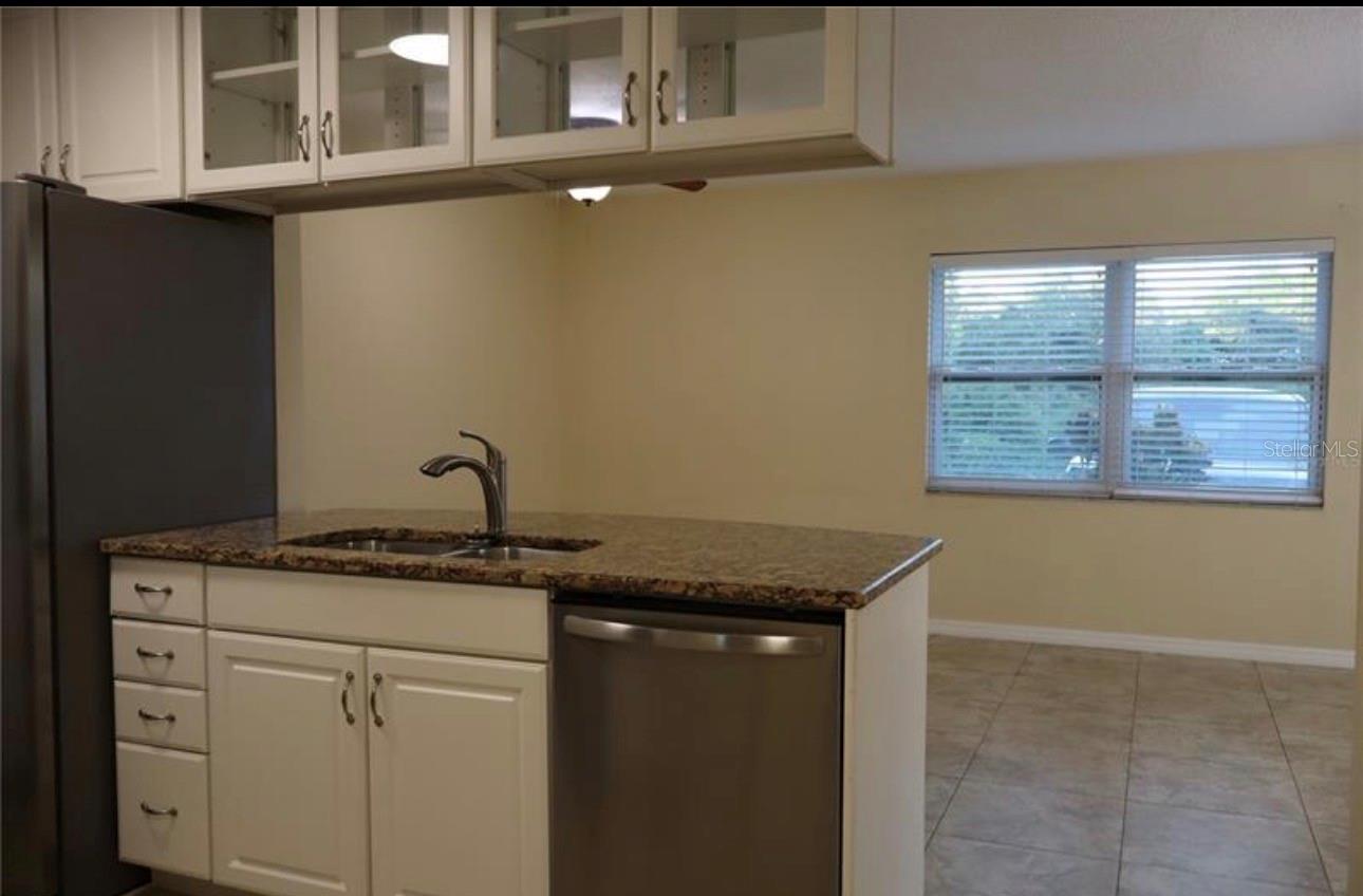 1009 SUMNER BLVD BLVD #Unit B — photo 2