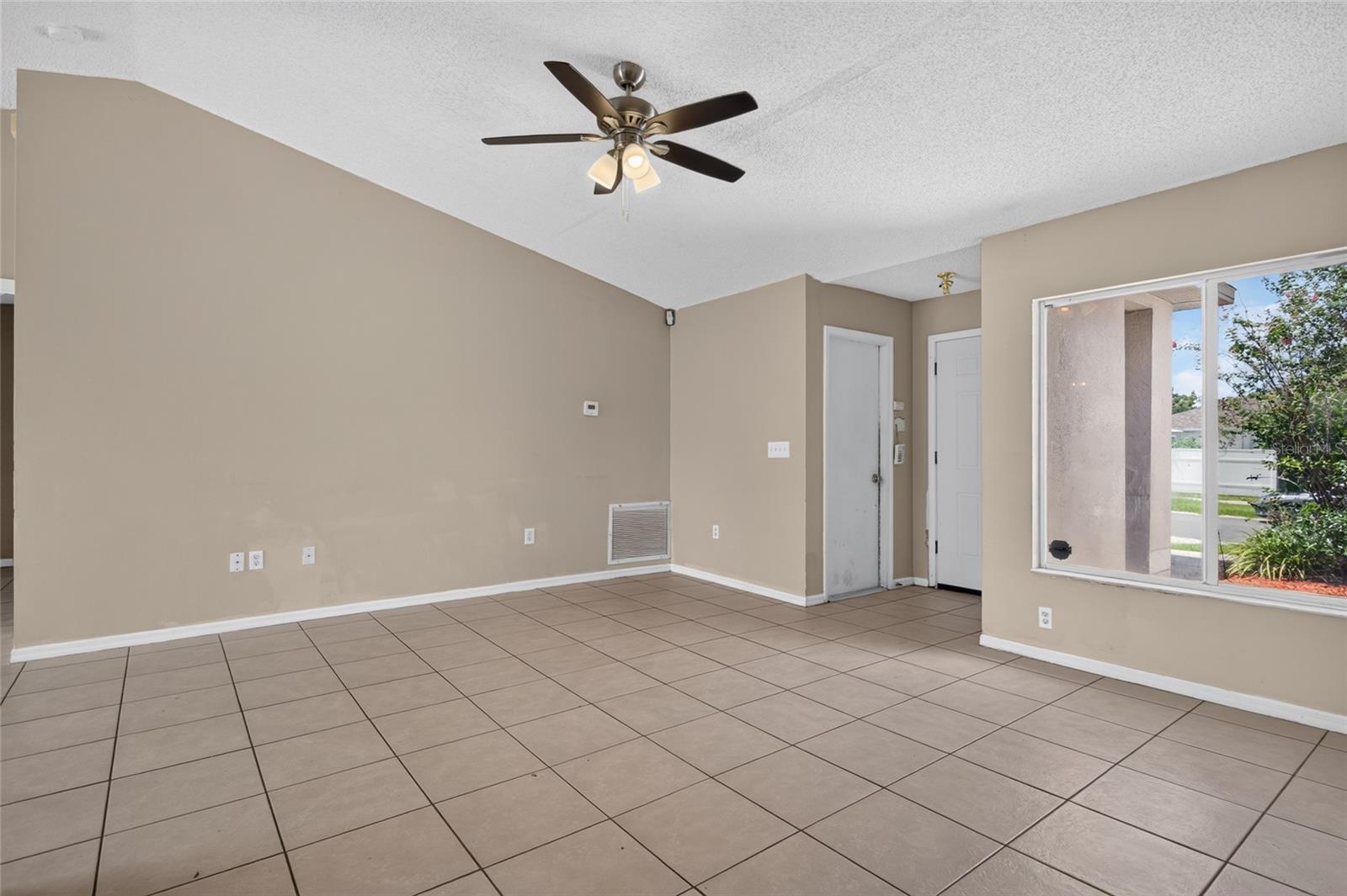 310 SHELBY BROOKE DR — photo 8