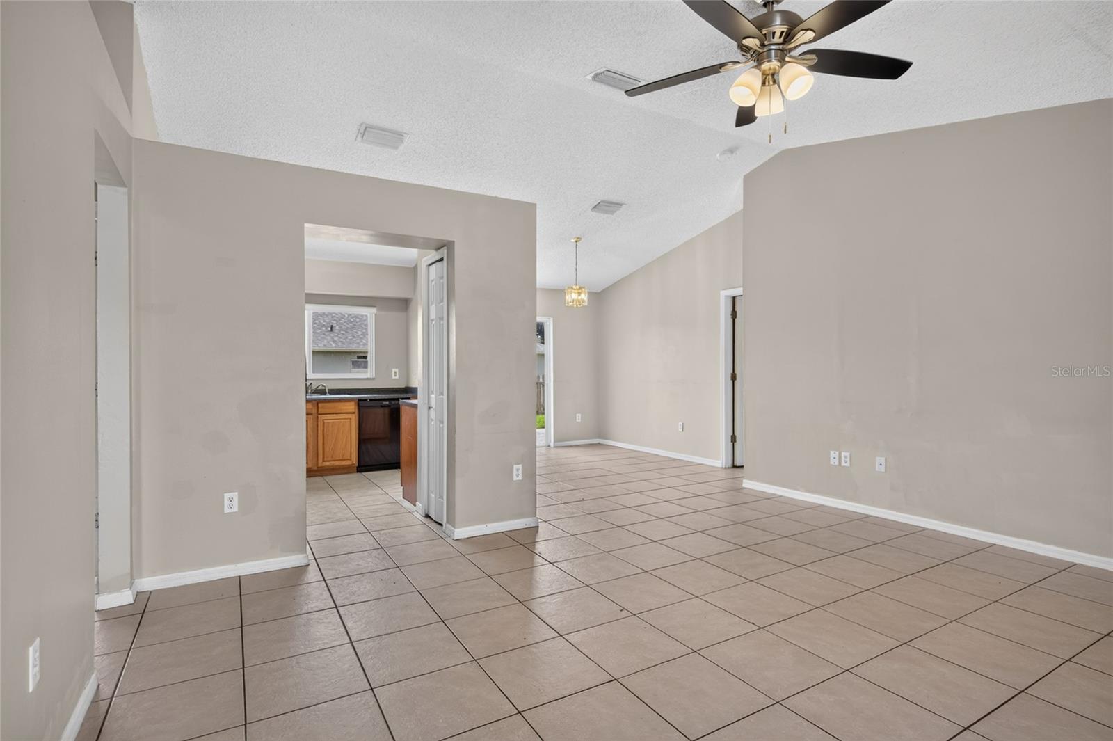 310 SHELBY BROOKE DR — photo 4