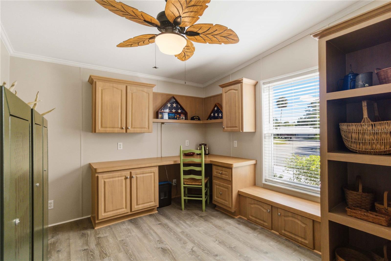 8429 CASTLE GARDEN RD — photo 21