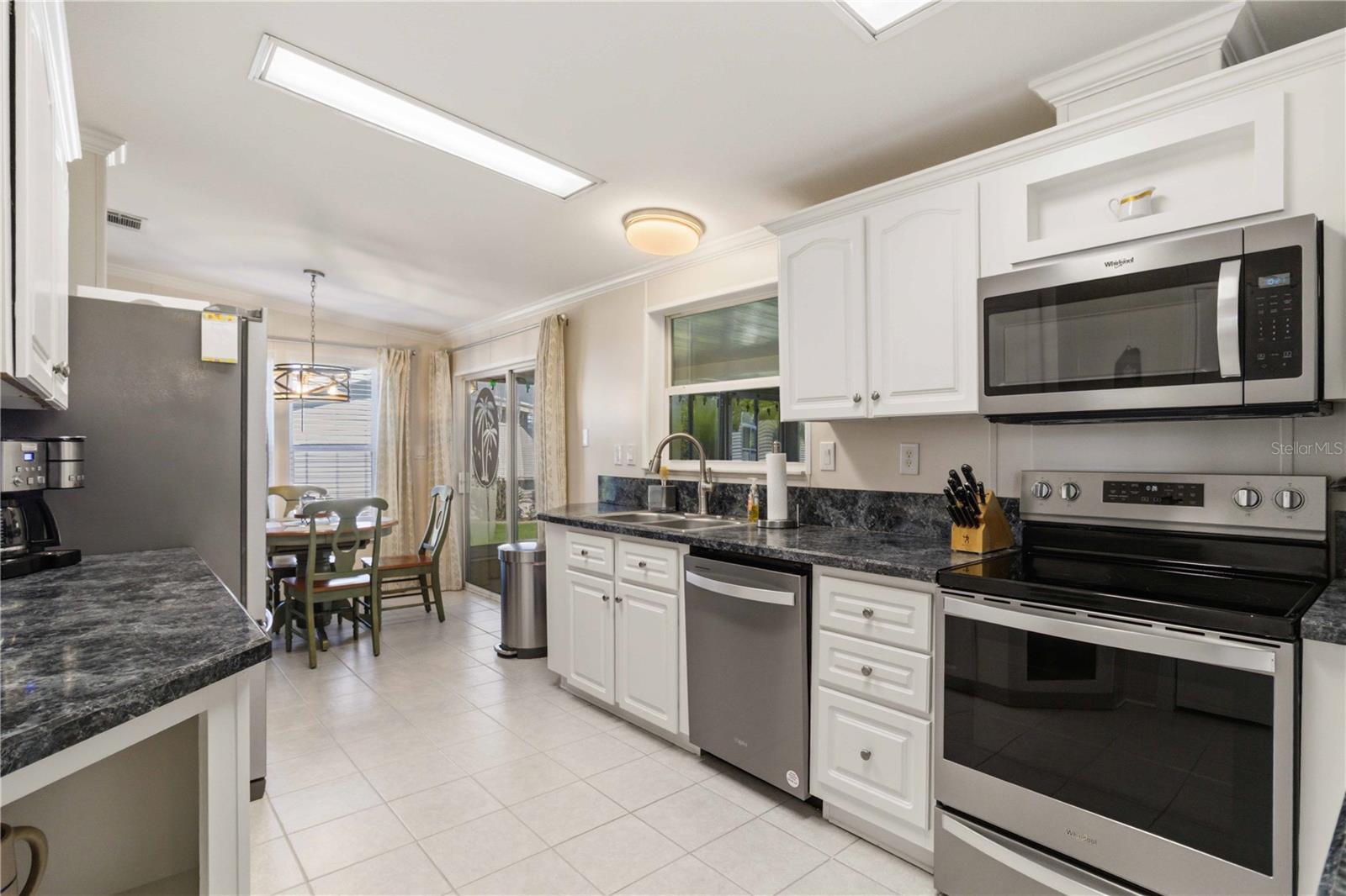 8429 CASTLE GARDEN RD — photo 12