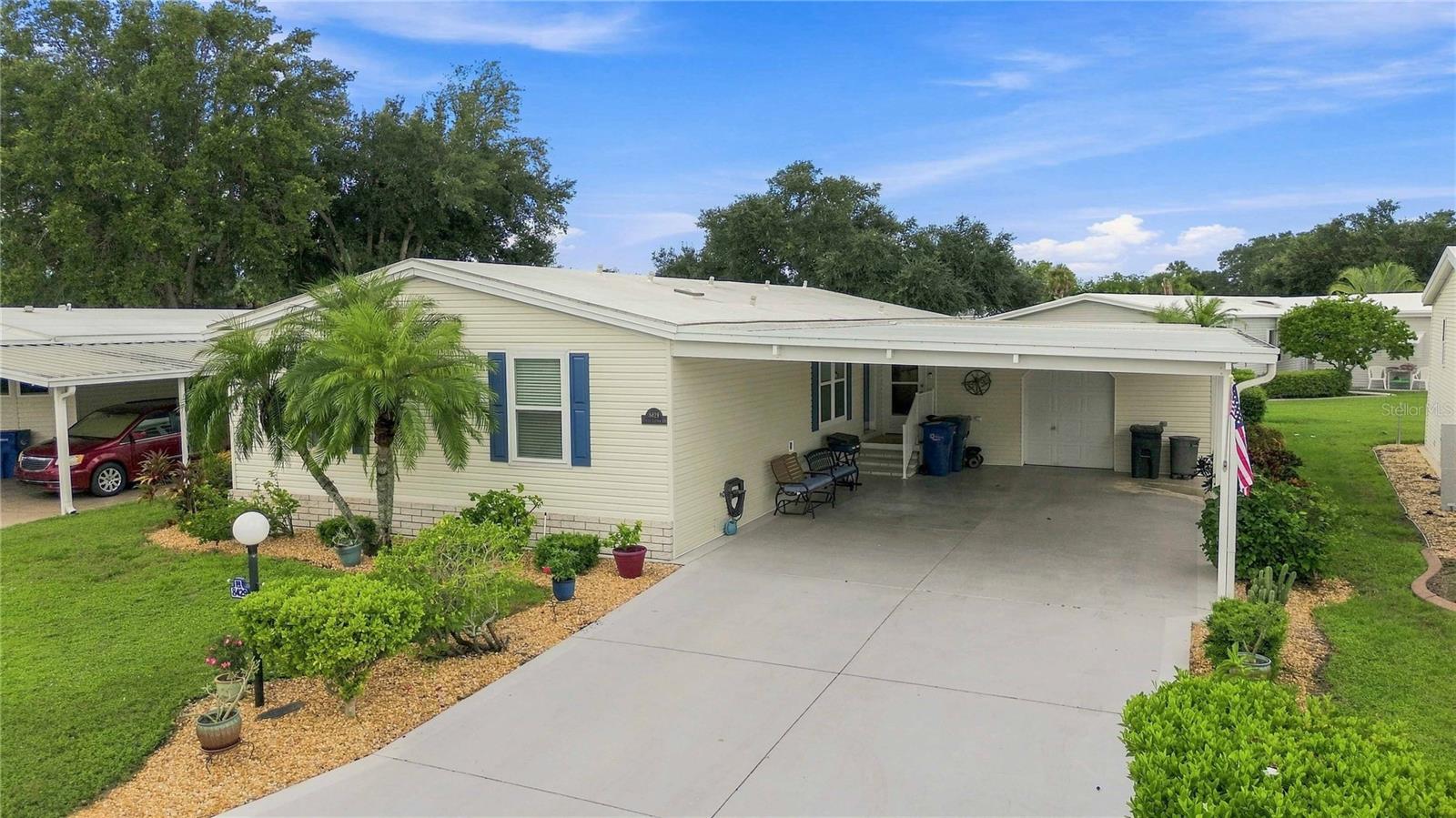 8429 CASTLE GARDEN RD — photo 3