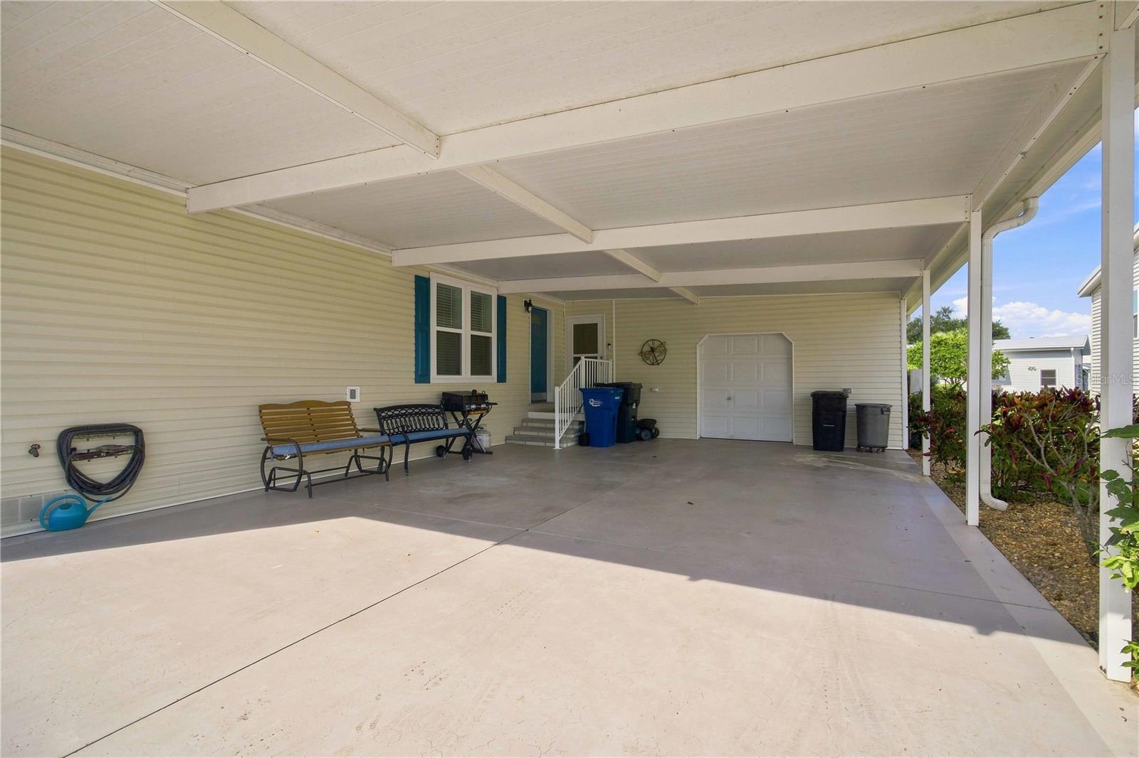8429 CASTLE GARDEN RD — photo 4