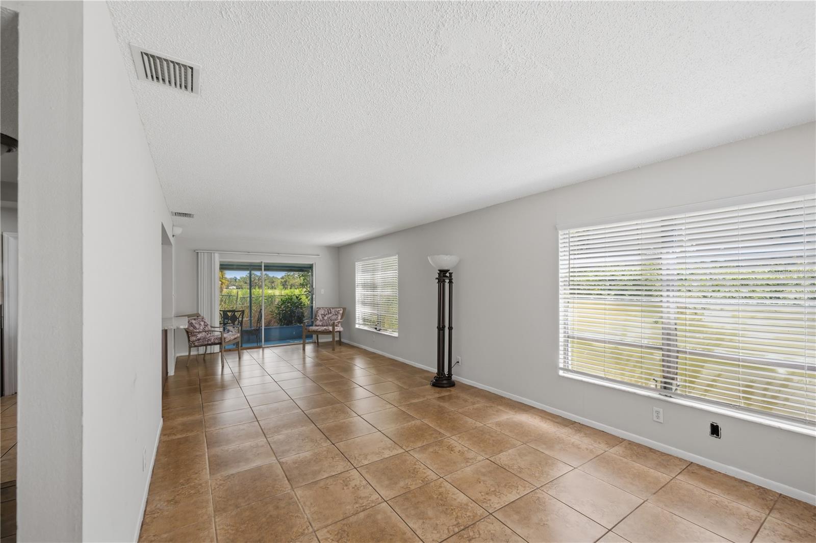 318 BARLOW AVE #71 — photo 3