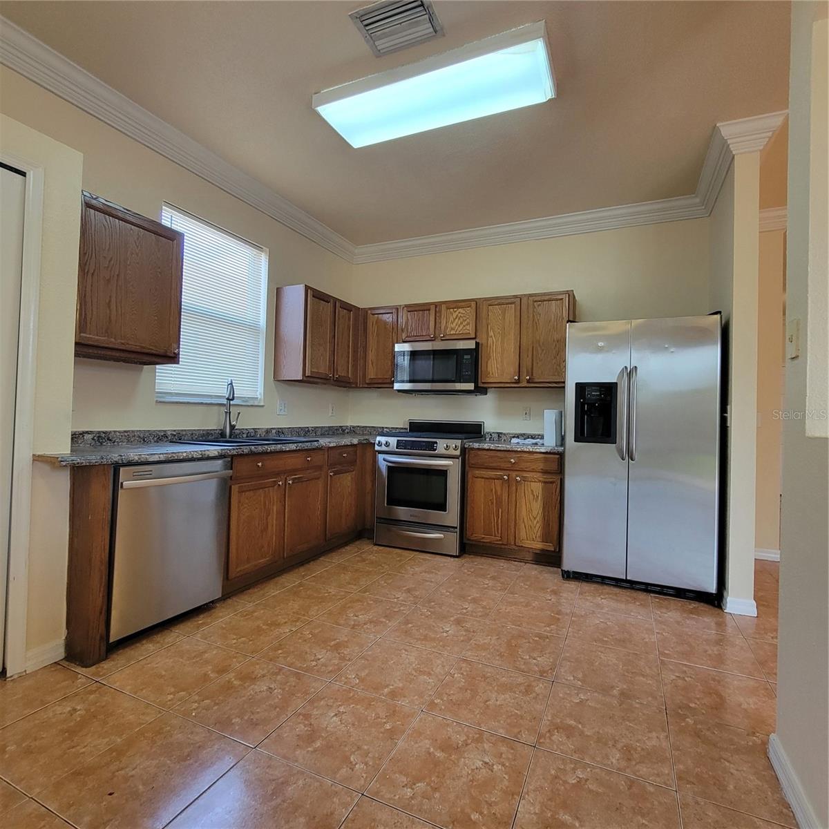 10419 GOLDENBROOK WAY — photo 3