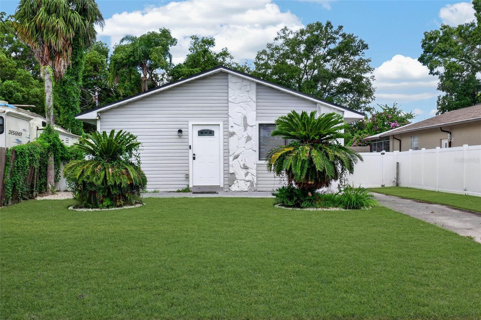 8114 N EDISON AVE — photo 39