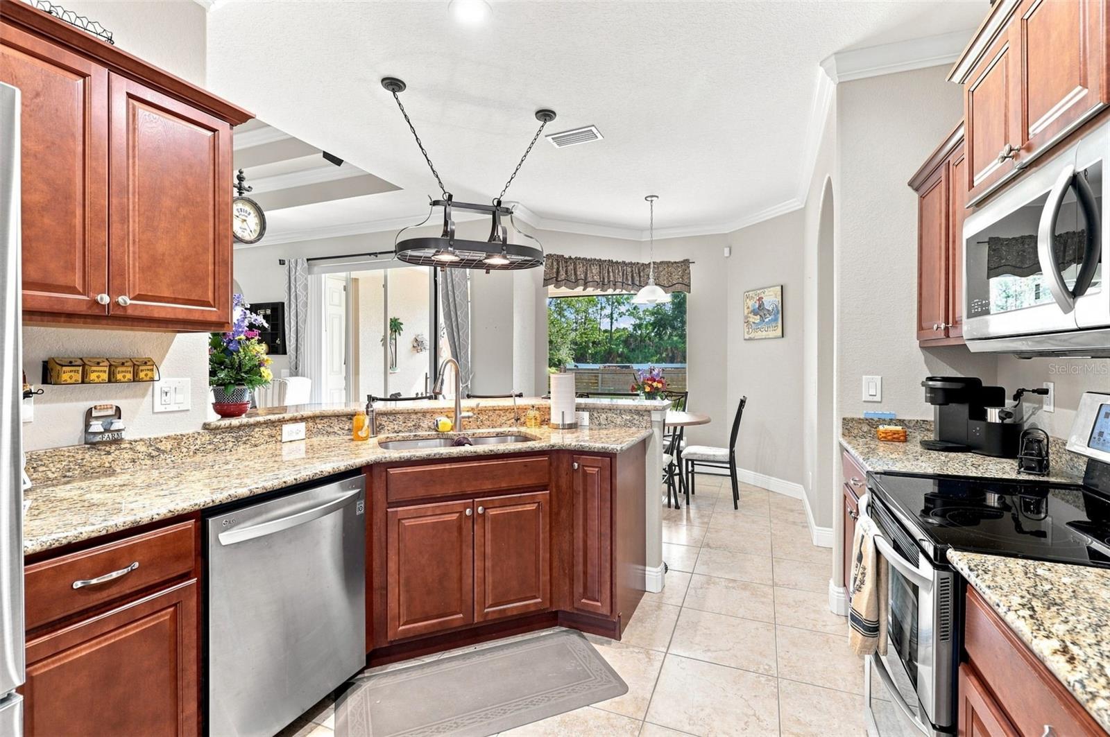 3144 MAXIMO RD — photo 34