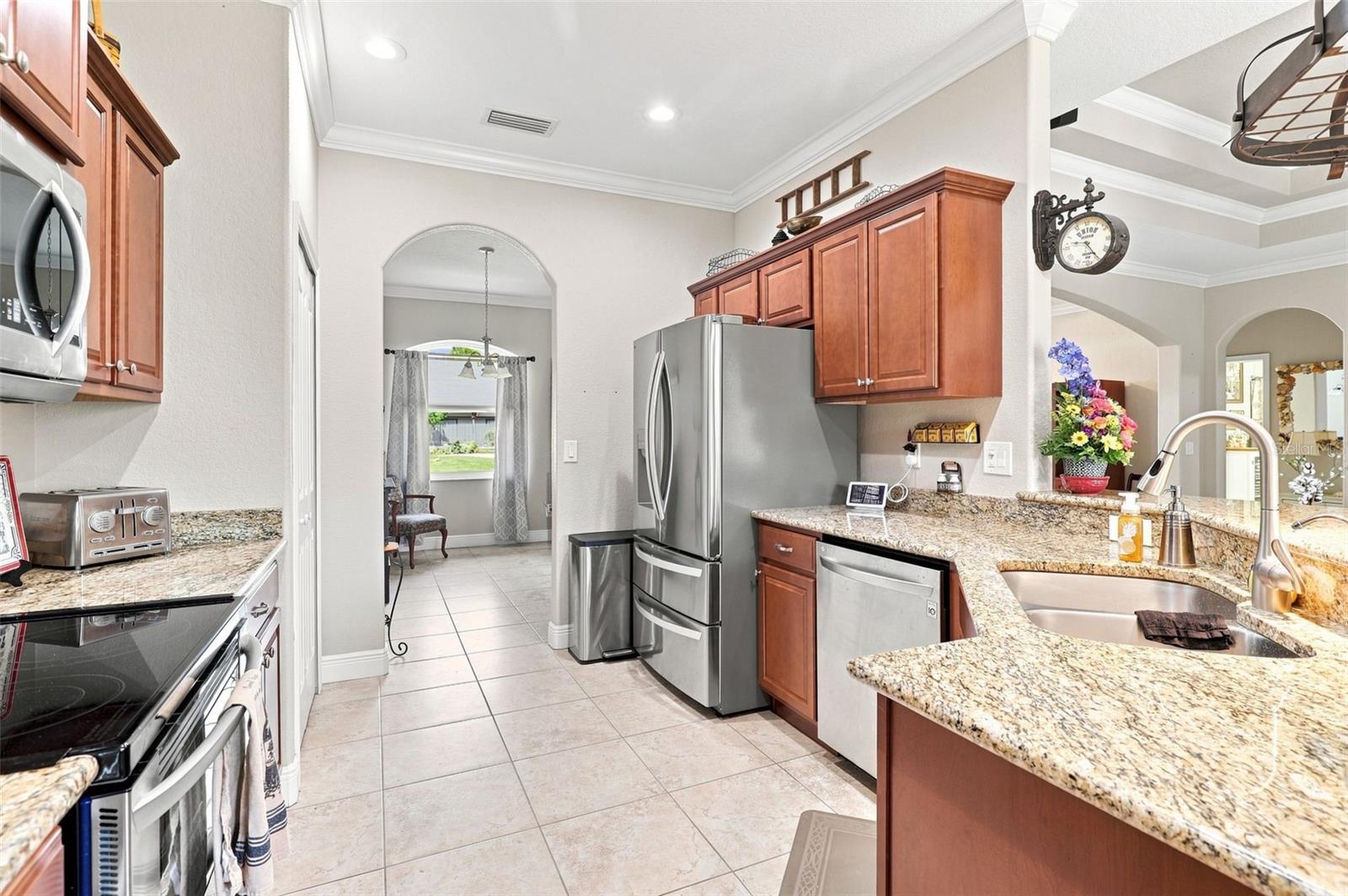 3144 MAXIMO RD — photo 32