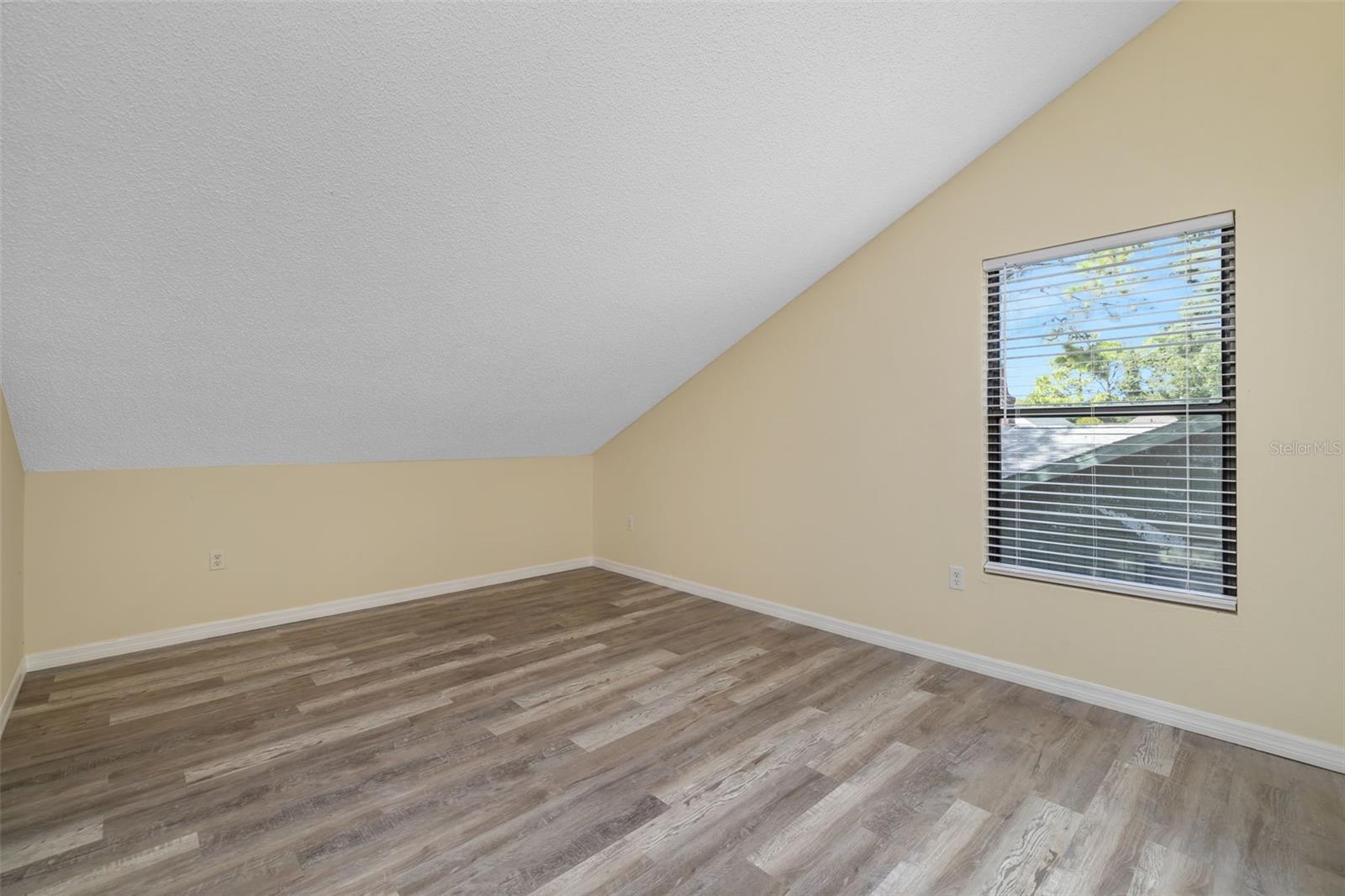 2004 WOOD HOLLOW PL — photo 23