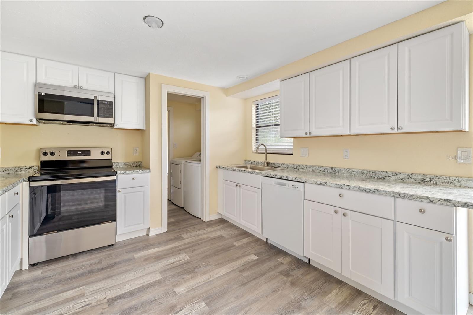 2004 WOOD HOLLOW PL — photo 13
