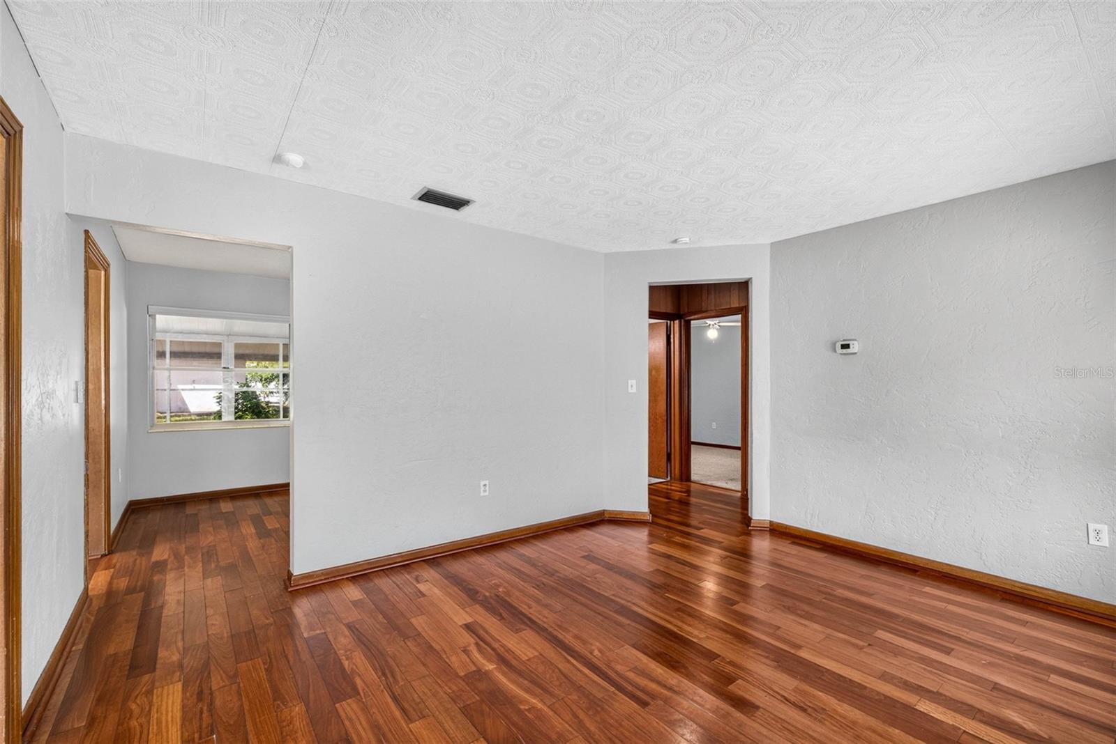 9522 N ASHLEY ST — photo 7