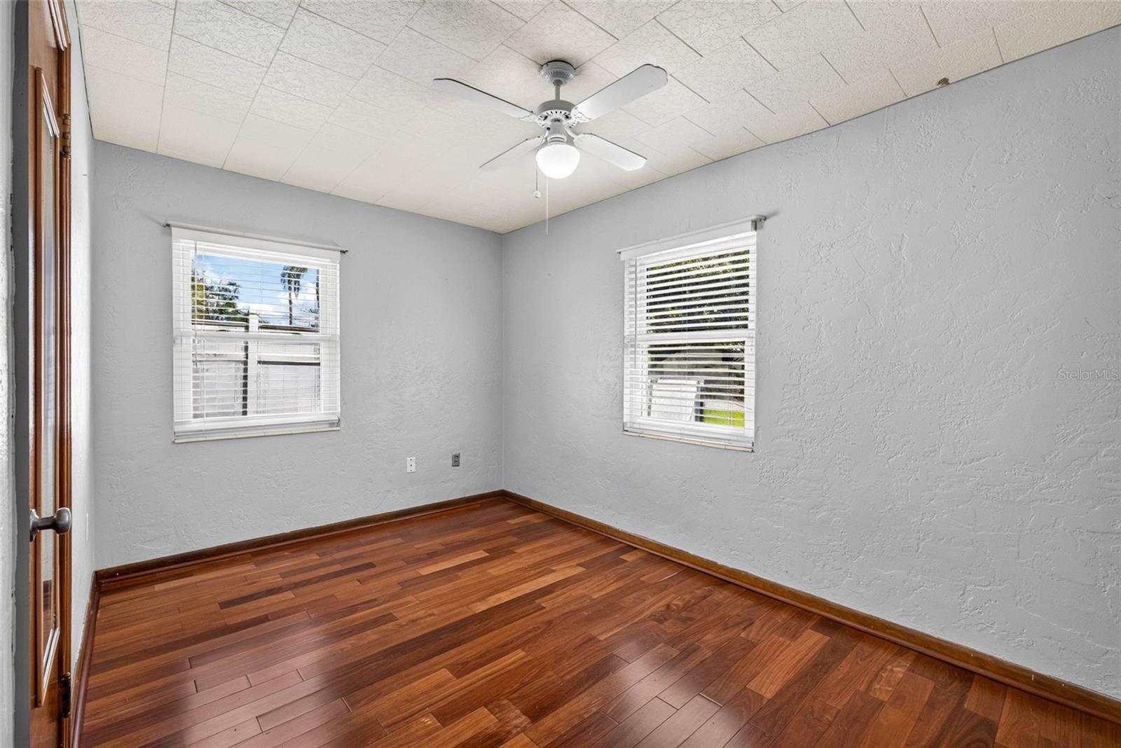 9522 N ASHLEY ST — photo 22