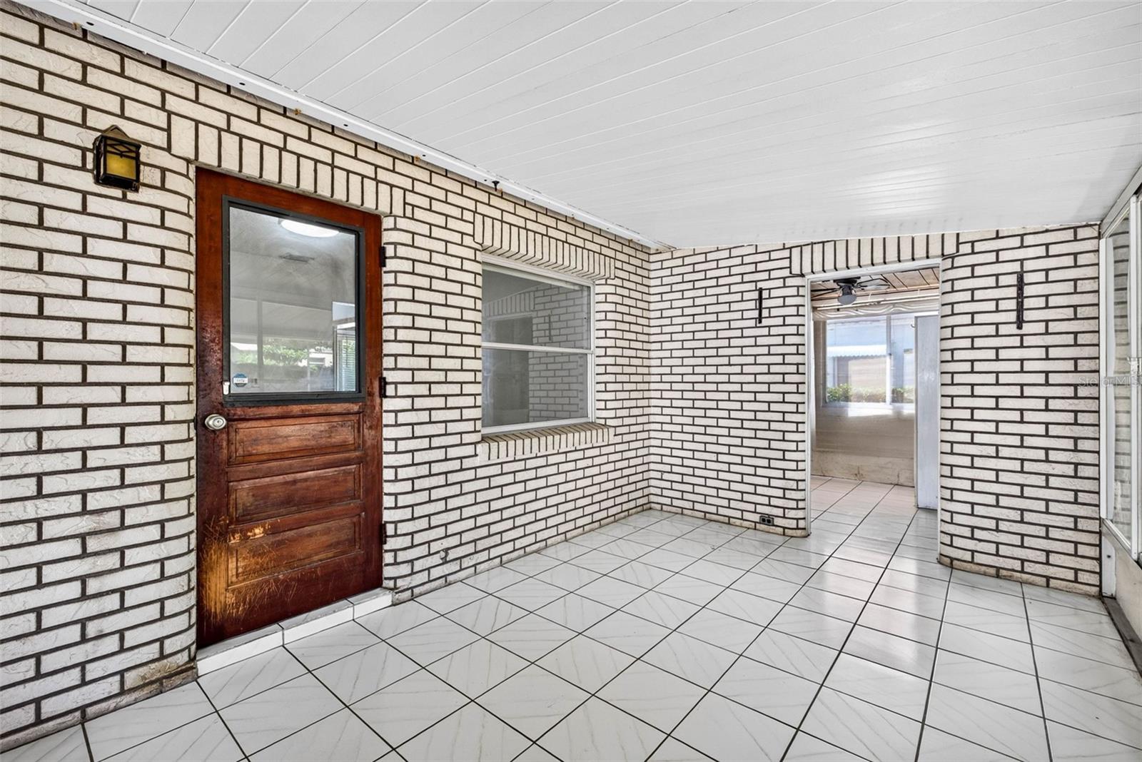 9522 N ASHLEY ST — photo 28