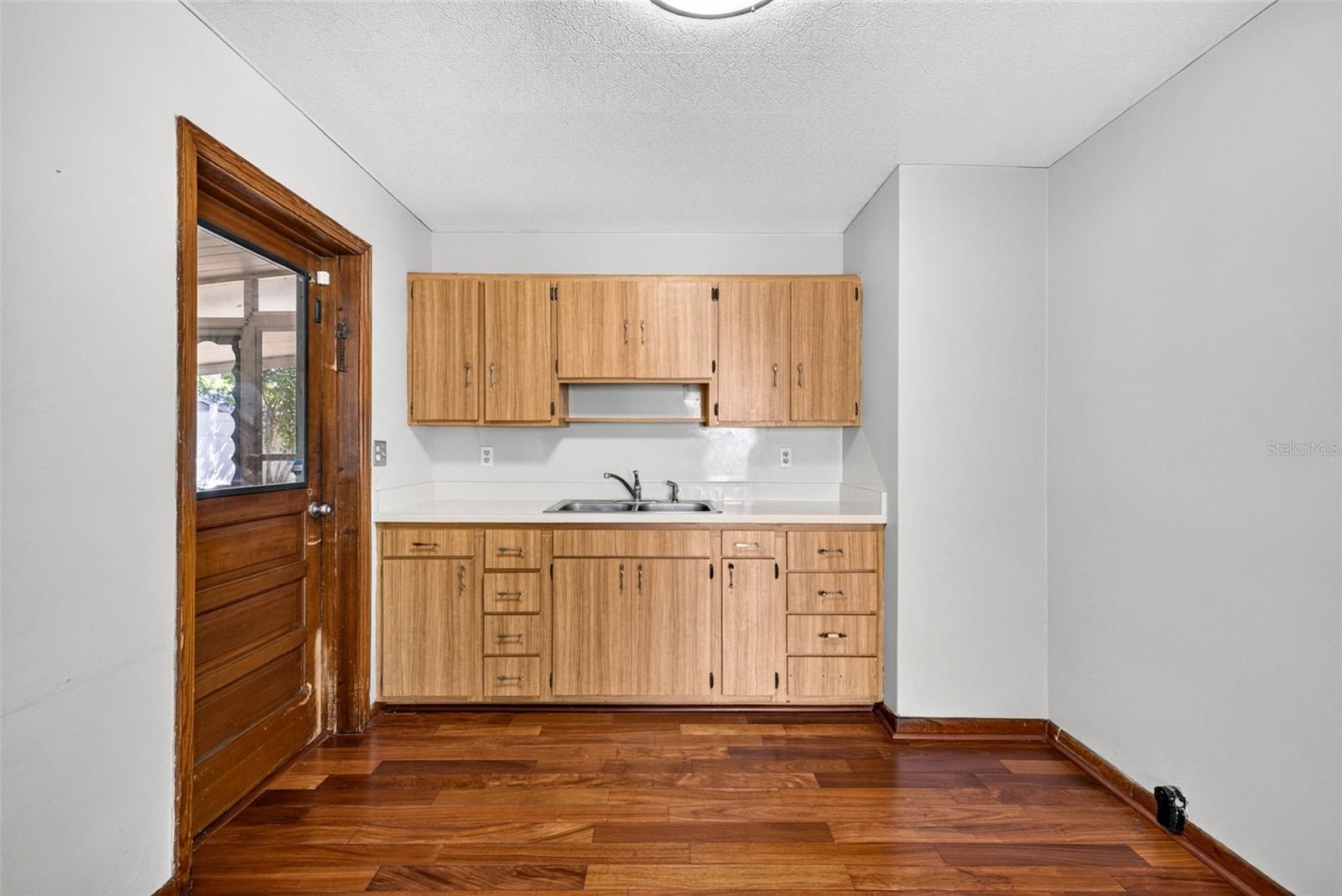 9522 N ASHLEY ST — photo 16