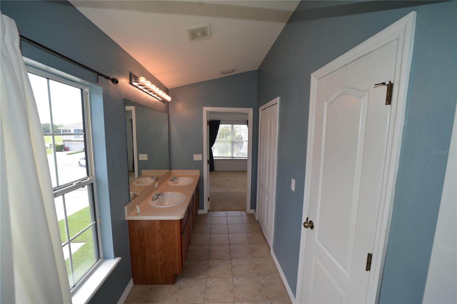 2328 TANBARK RIDGE PL — photo 17