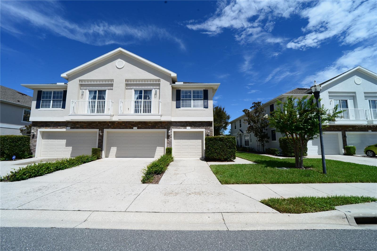 2328 TANBARK RIDGE PL — photo 2