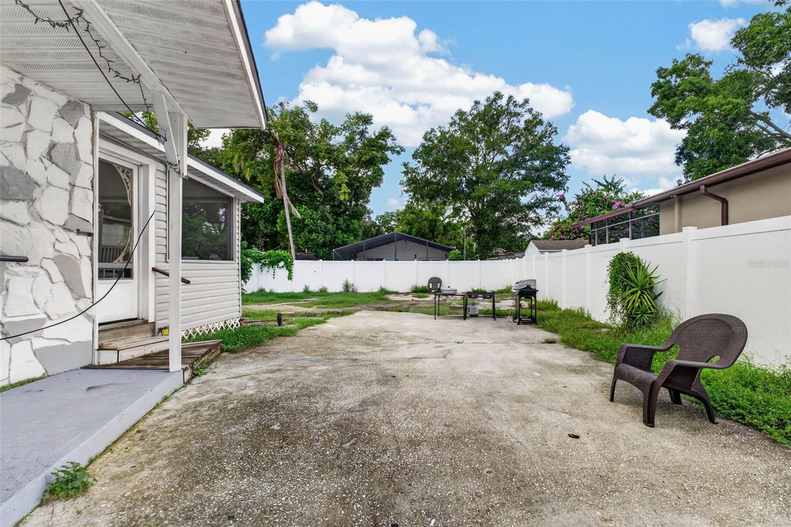 8114 N EDISON AVE — photo 47