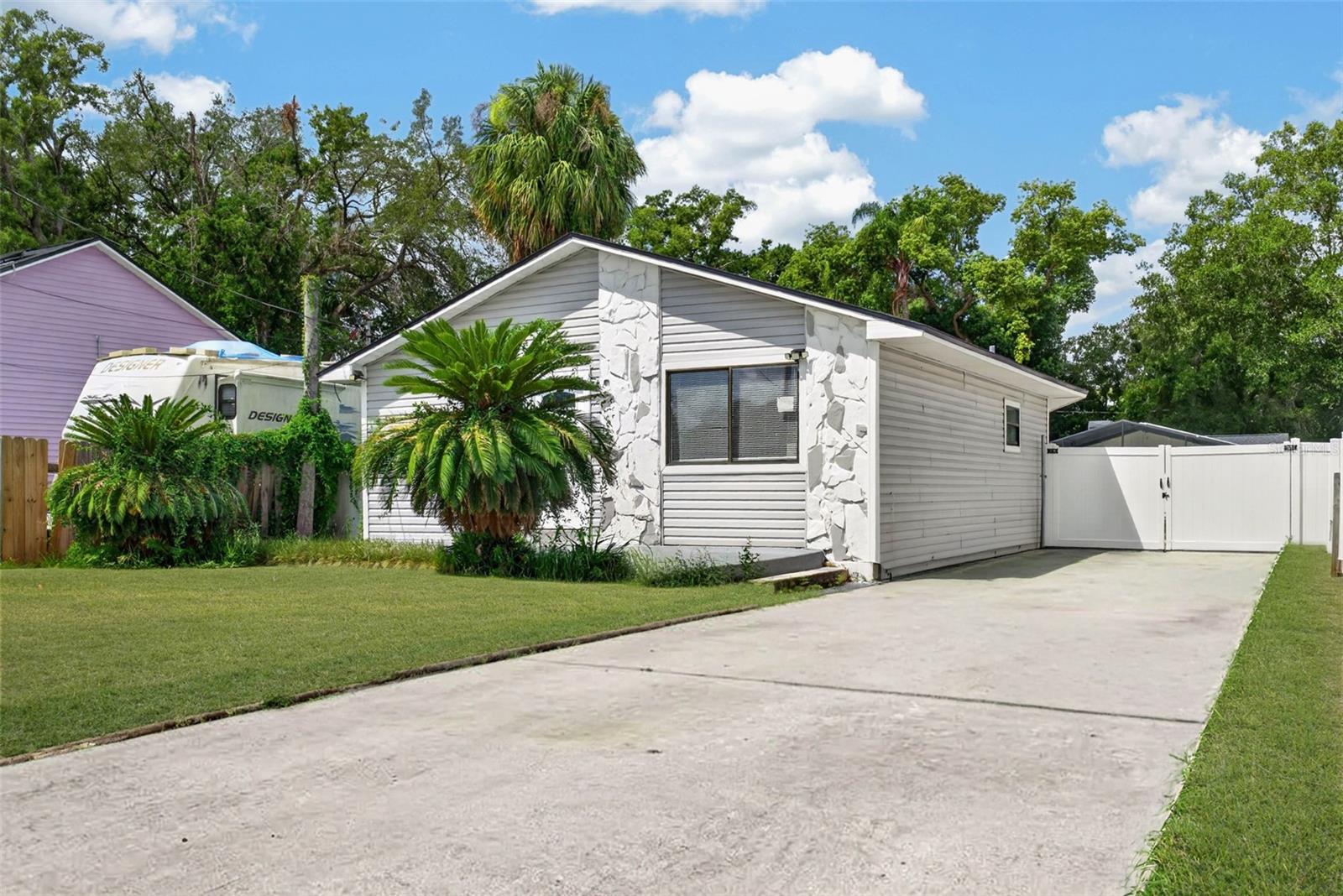 8114 N EDISON AVE — photo 43