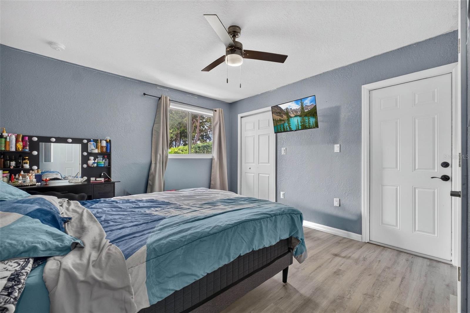 8114 N EDISON AVE — photo 27