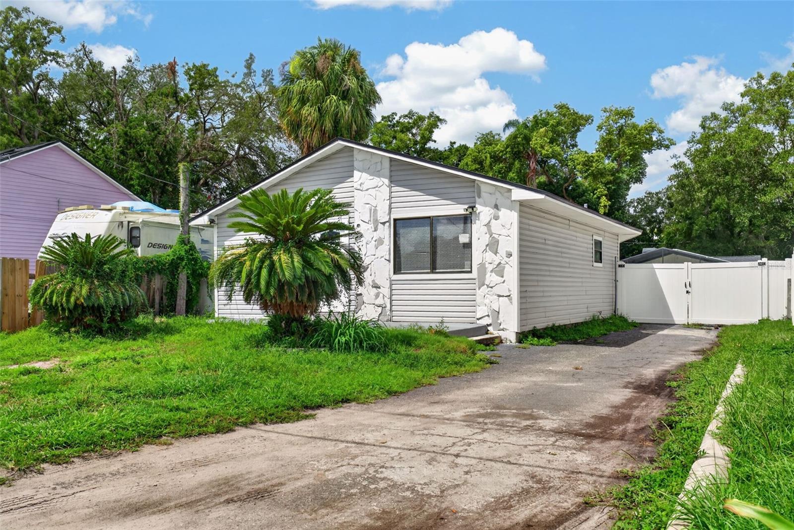 8114 N EDISON AVE — photo 57