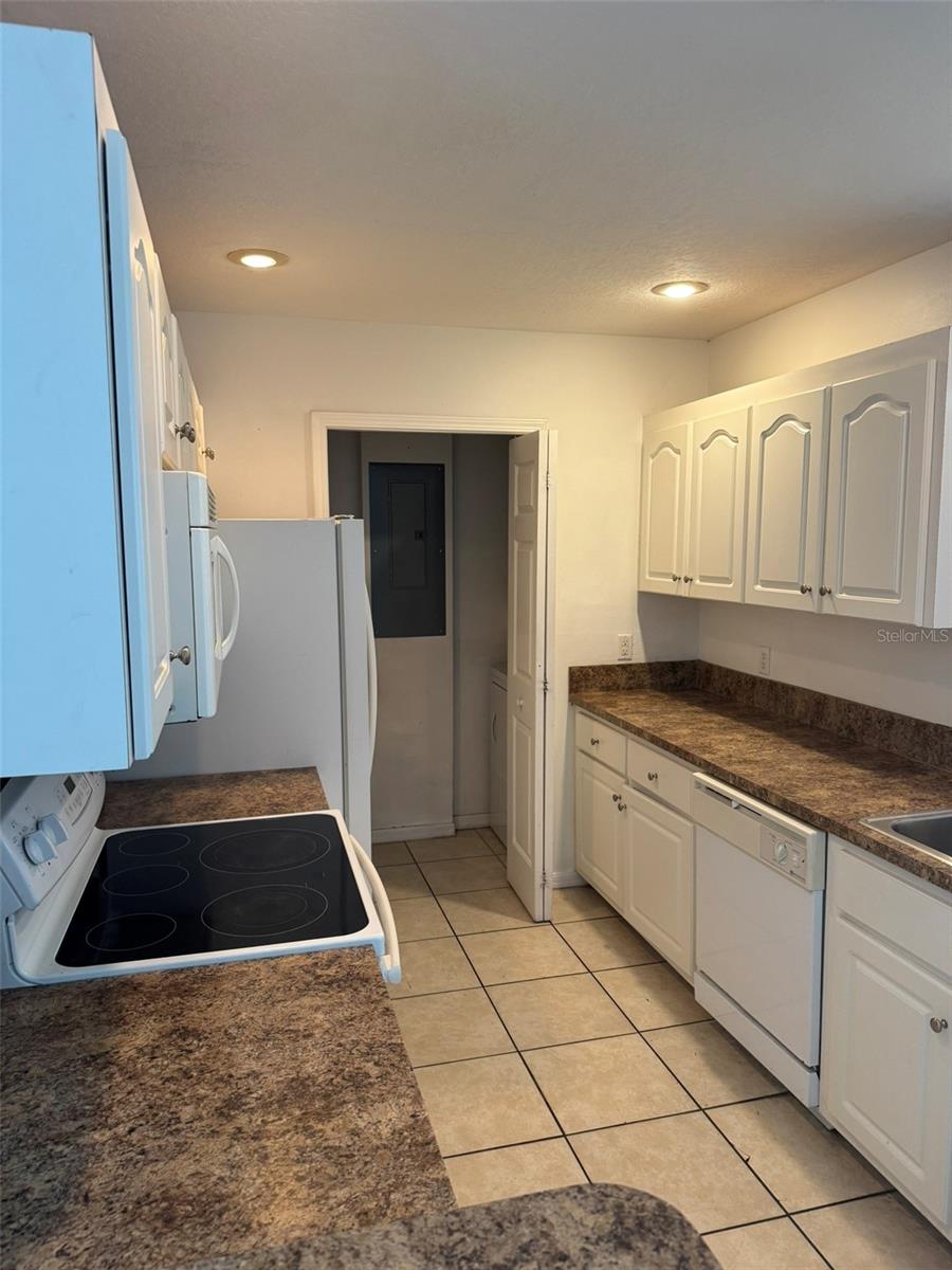 9004 SHALLOWFORD LN ##201 — photo 16