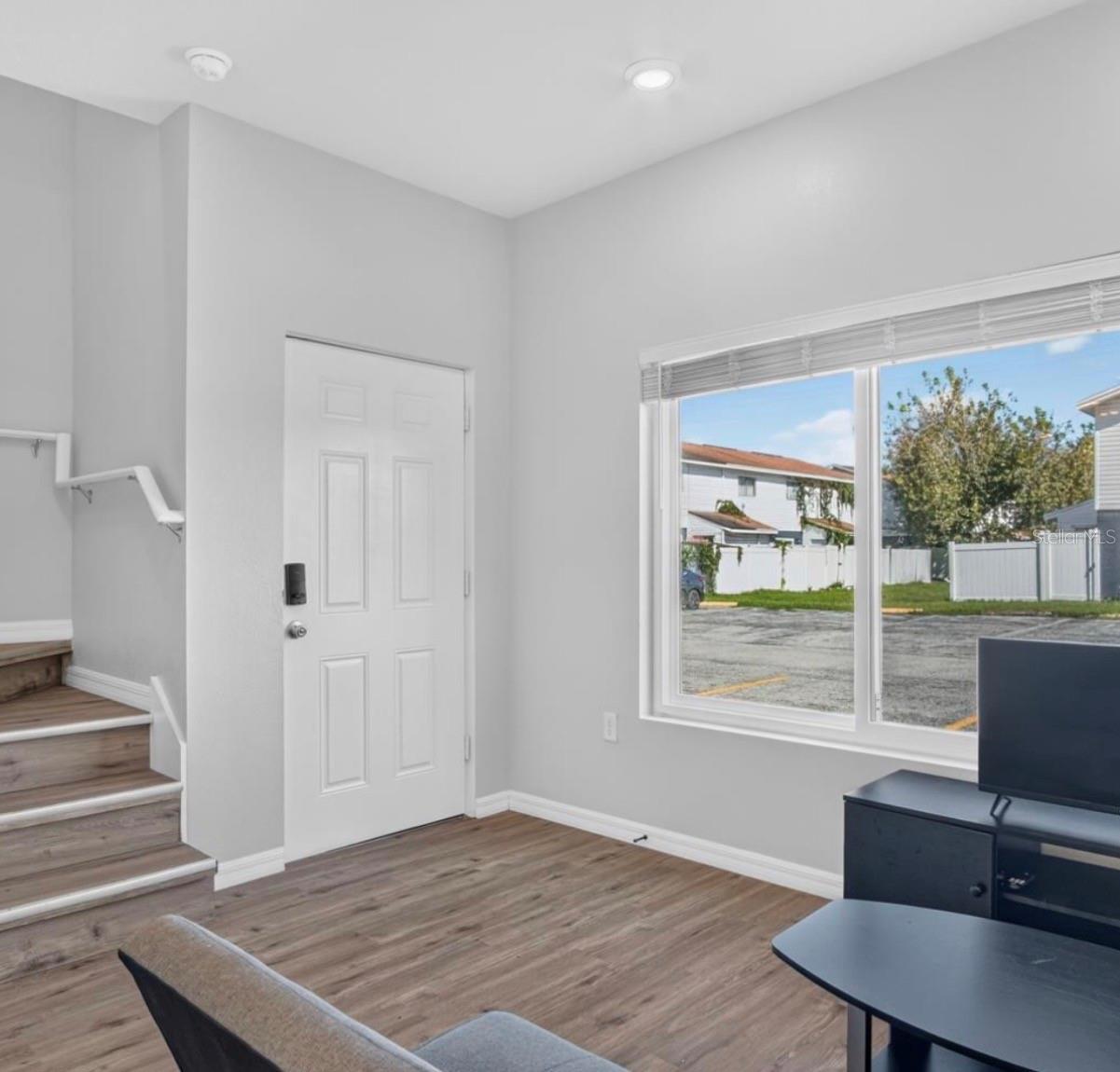 1931 OXNARD CT — photo 9