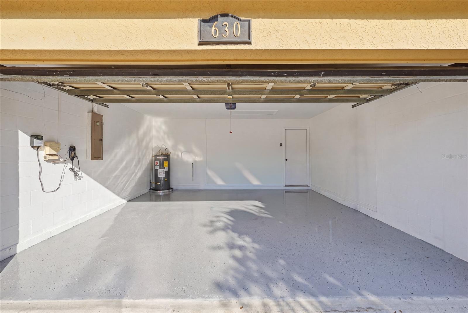 630 TUSCANNY ST — photo 31